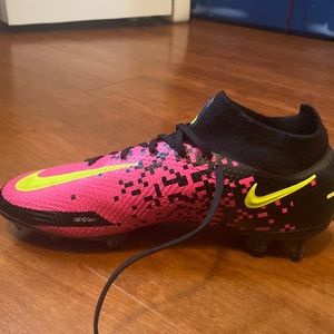 These are new shoes shoes from Nike store